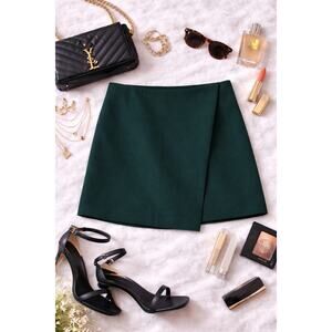 NWT Abercrombie & Fitch Women's The A&F Scarlett Faux Wrap Mini Skort Green SZ L